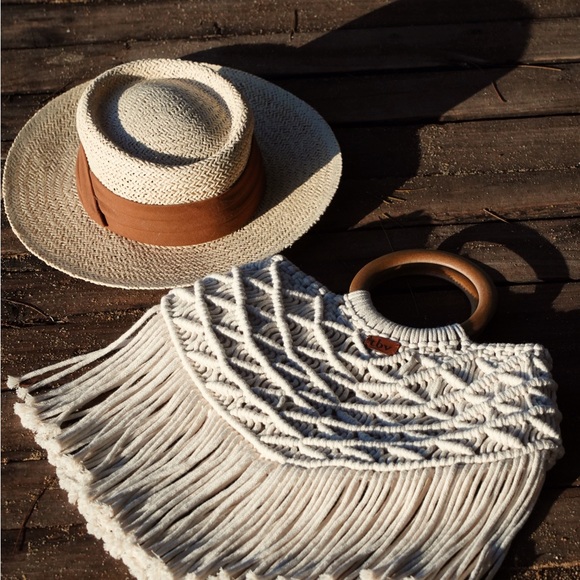 Half Moon Handmade Macrame Handbag - Picture 1 of 6